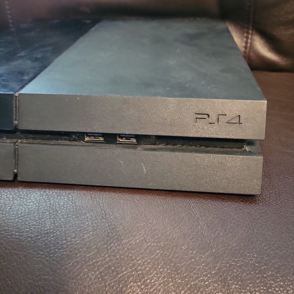 Playstation 4 Console