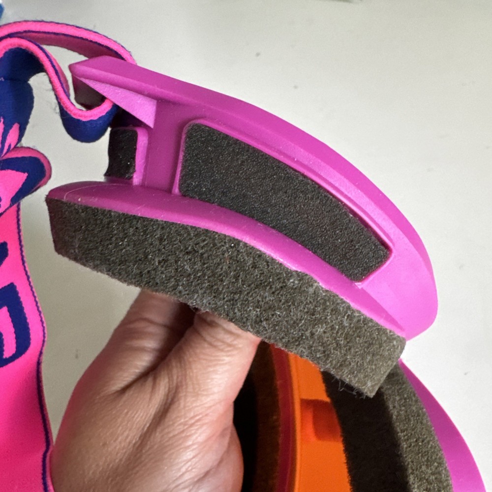 vintage swans ski goggles (d23)