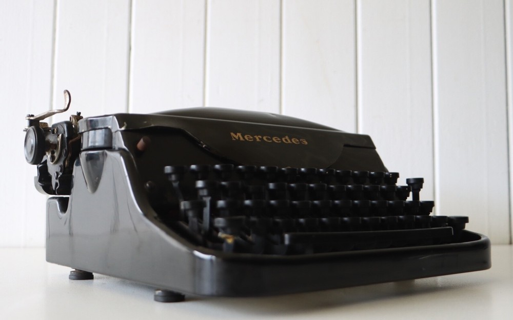 Antique MERCEDES Typewriter - Excellent Working Condition **** German Made ****
