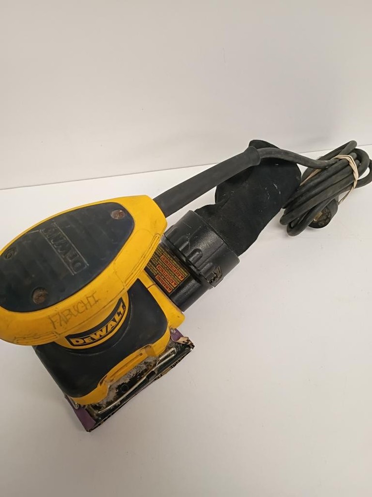 DEWALT D26441 (P04022239)