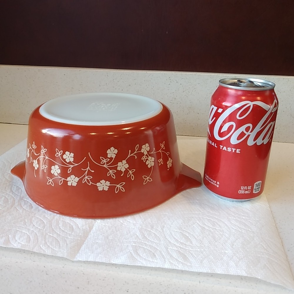 Pyrex small vintage bowl fall or summer baking dish