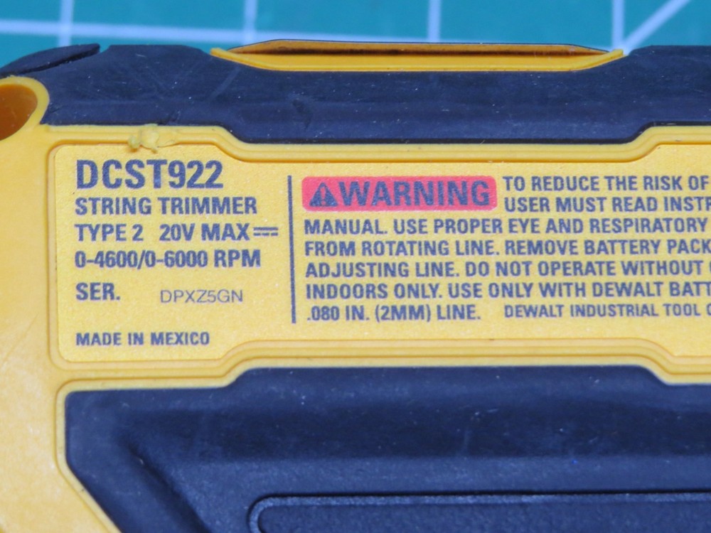OEM DeWalt 20v String Trimmer DCST922 Handle w/Screws