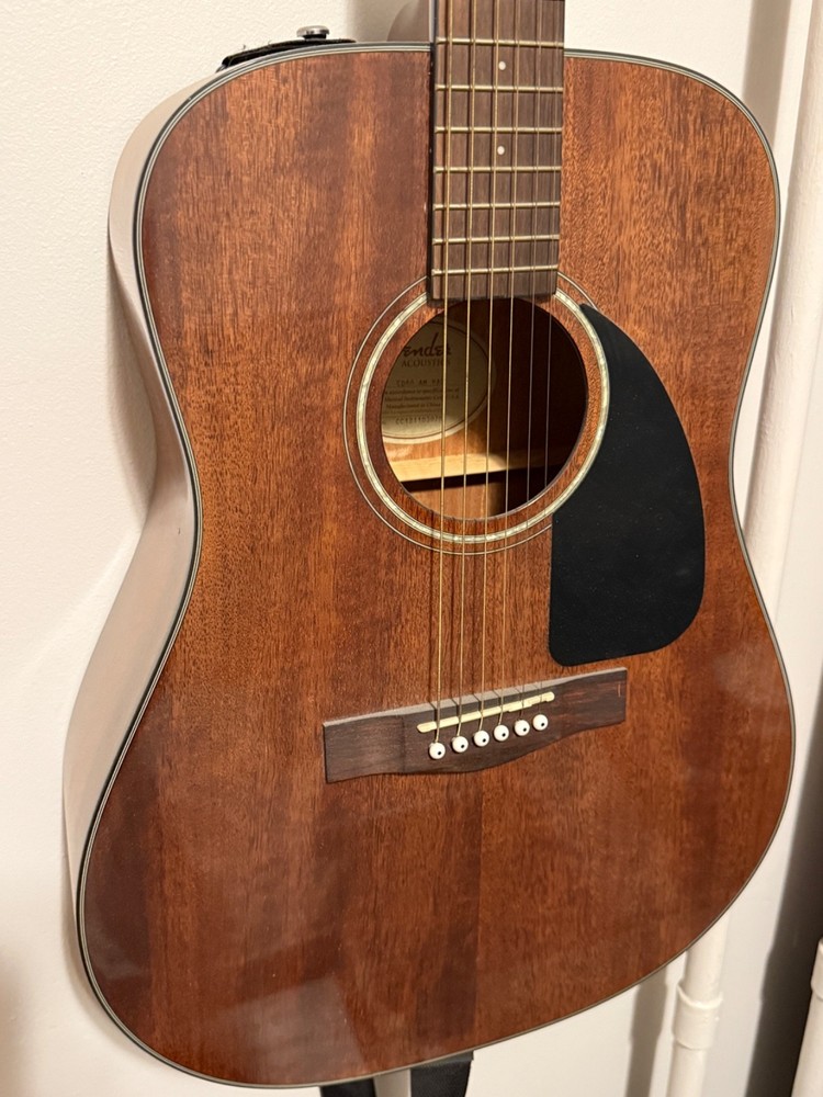 Fender CD-60 Mahogany with Case