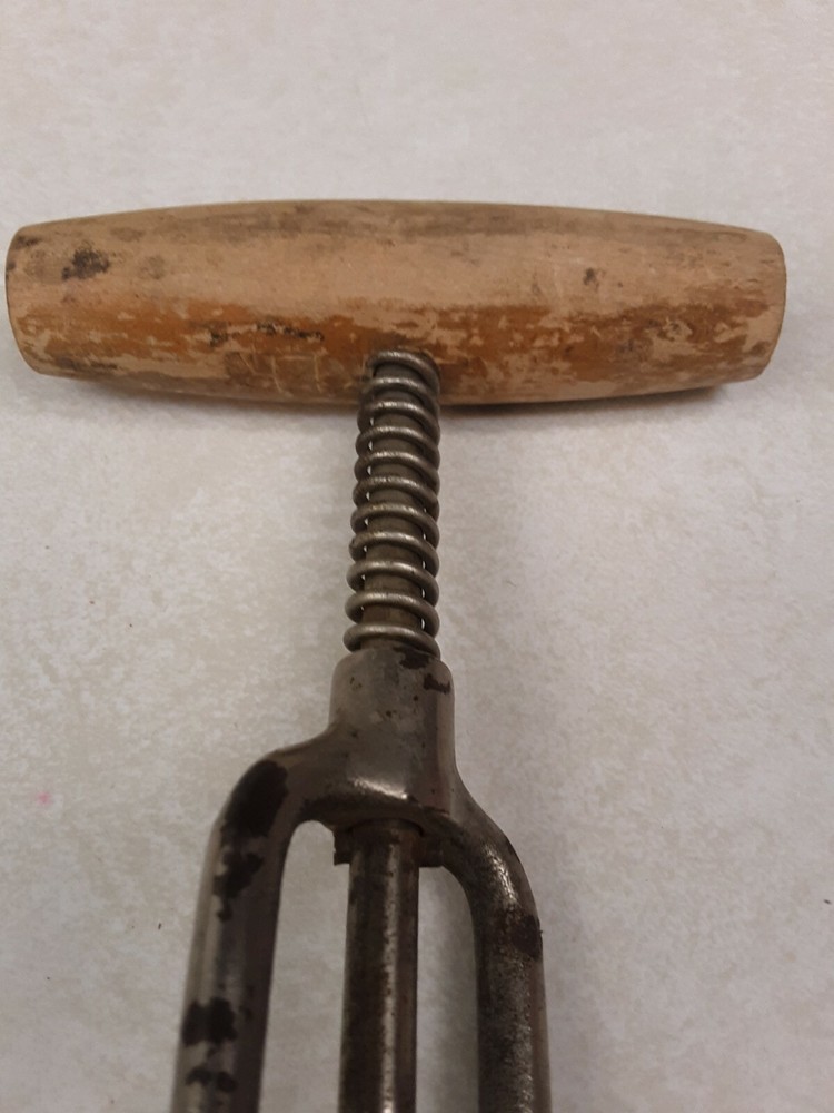 Vintage Mechanical Corkscrew Open Barrel Spring Wooden Handle Barware