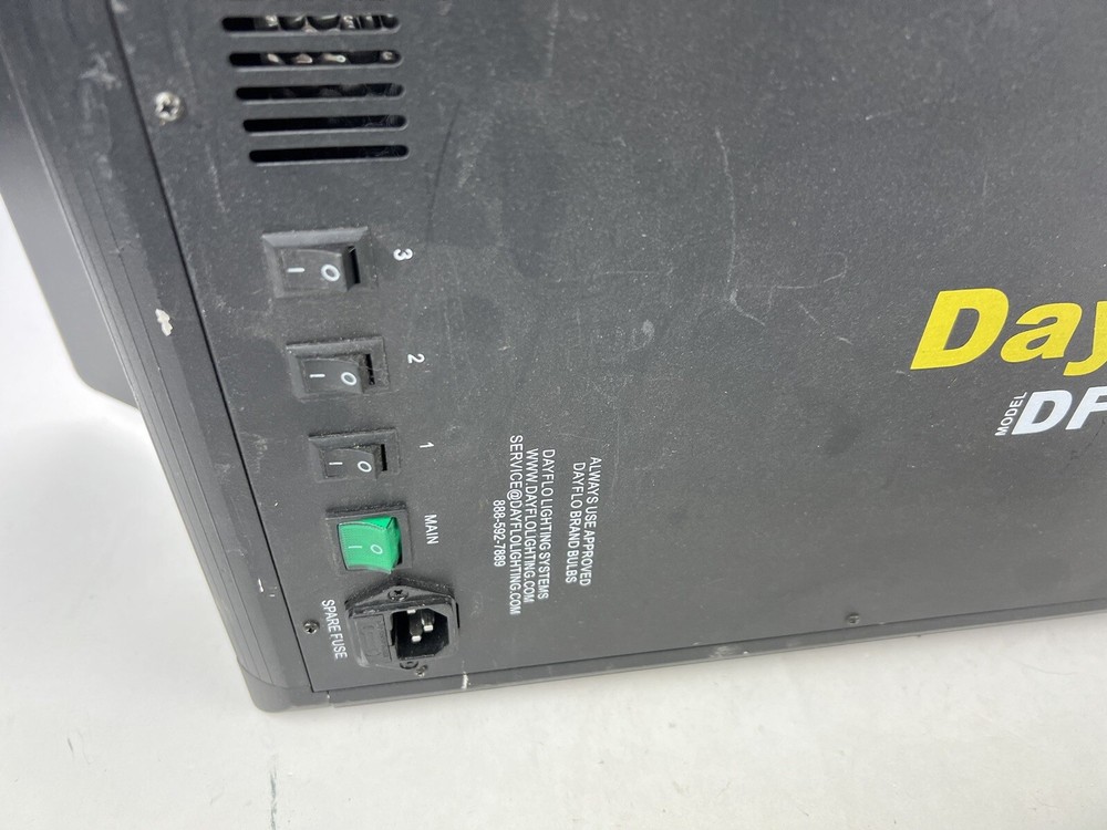 Dayflo-Pro DFM-1500 Fluorescent Studio Photography Light Continuous Barn - HTF