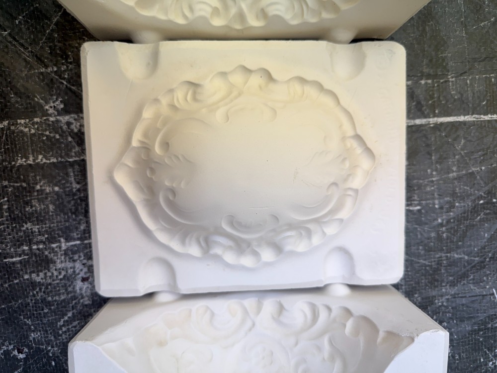 VINTAGE GARRARD CERAMIC MOLD #363 SOAP DISH