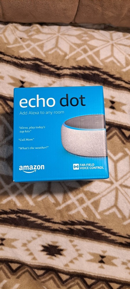 Amazon Echo Dot 3rd Generation Bundle Smart Plug - Heather Gray