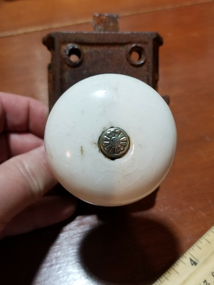 Vintage Cool Door Knob Pull Latch