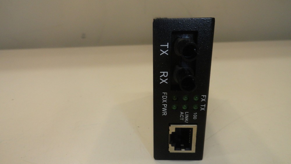 Transition Networks 10/100Base-TX to 100Base FX Bridging Media Converter Module