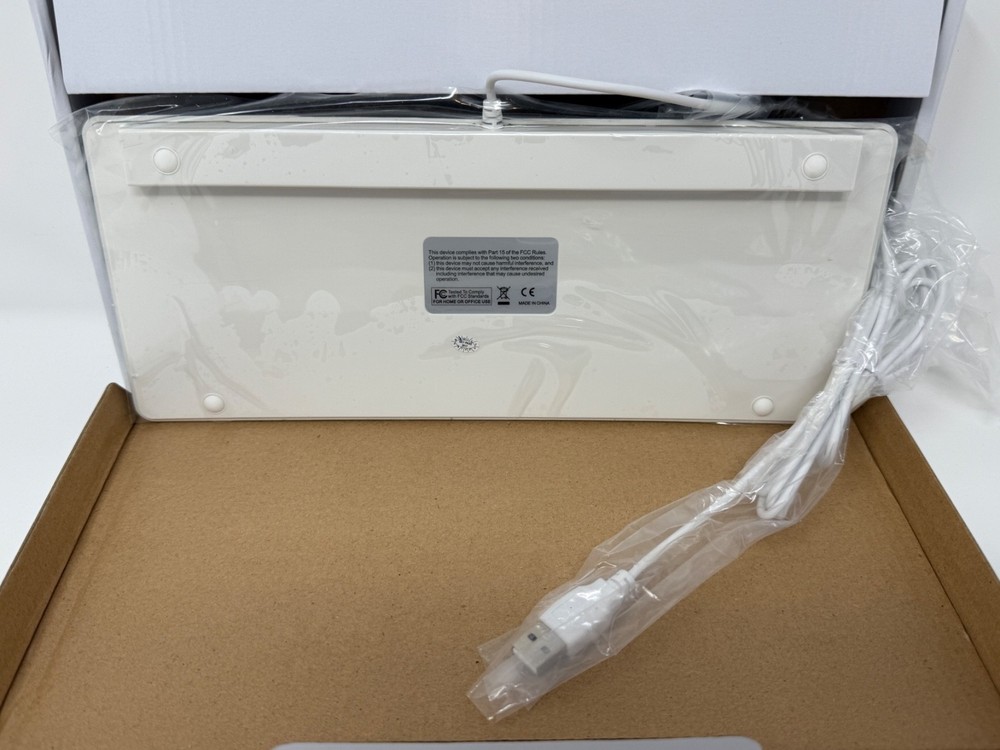 Compact USB Wired Keyboard KB-30-68WT Silver White 78-Key PC Mac New in Box