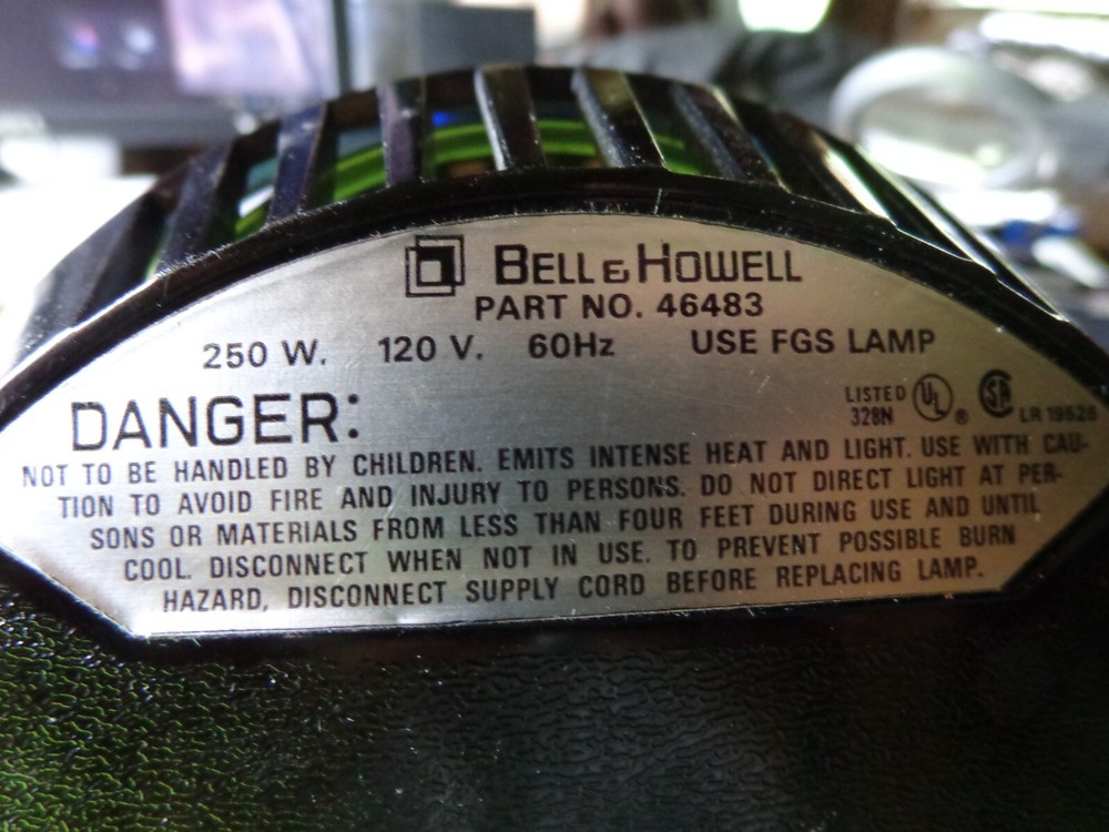 BELL & HOWELL ...8MM MOVIE LIGHT