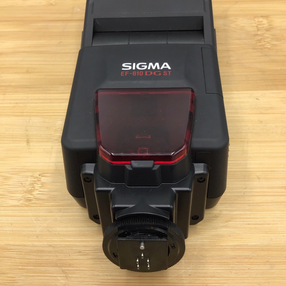 Sigma EF-610 DG ST Electronic Flash For Canon With Bag.