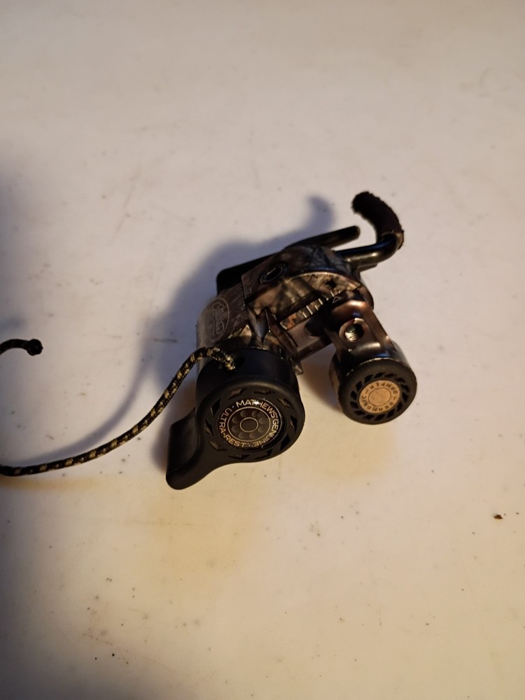 Mathews Archery Drop away Rest Righthand Camo