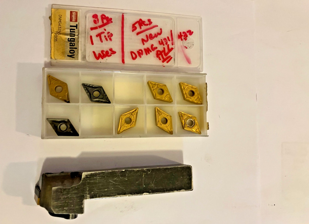 Used Turning tool, & 9 inserts. Uses Dnmg 400 series inserts.   Details below!!!