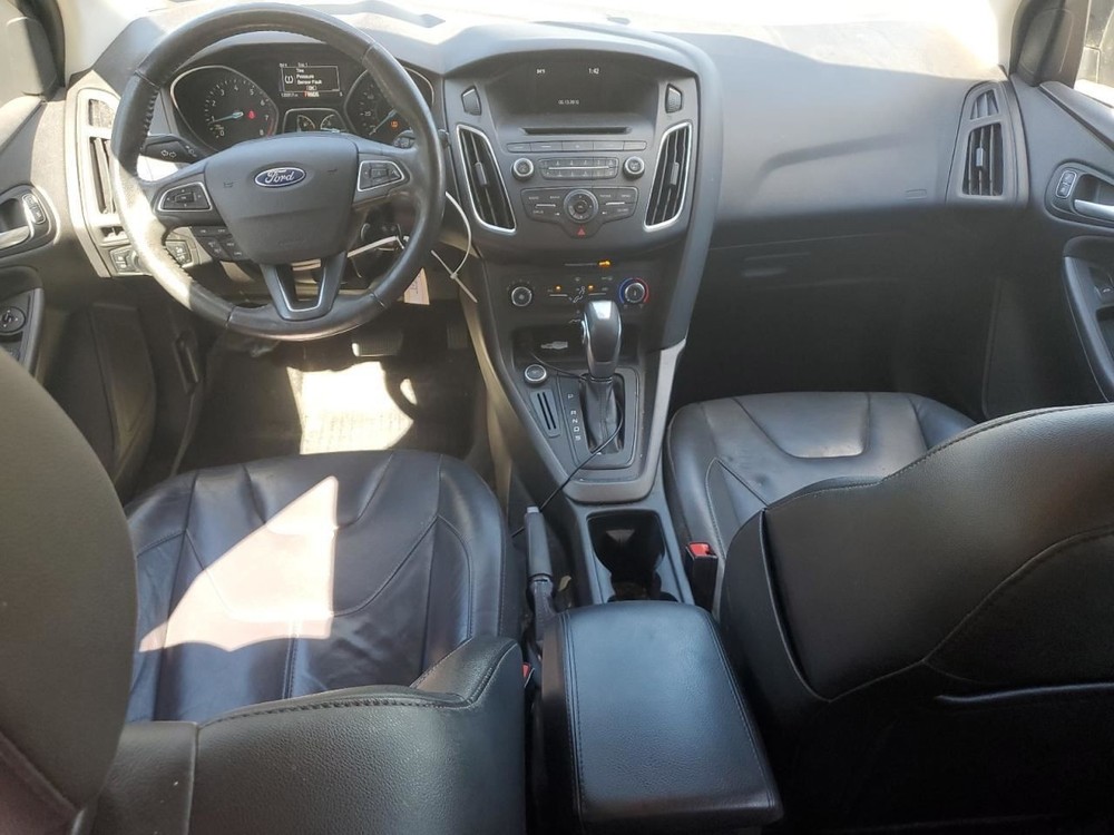 FOCUS 2015 Glove Box 4882058