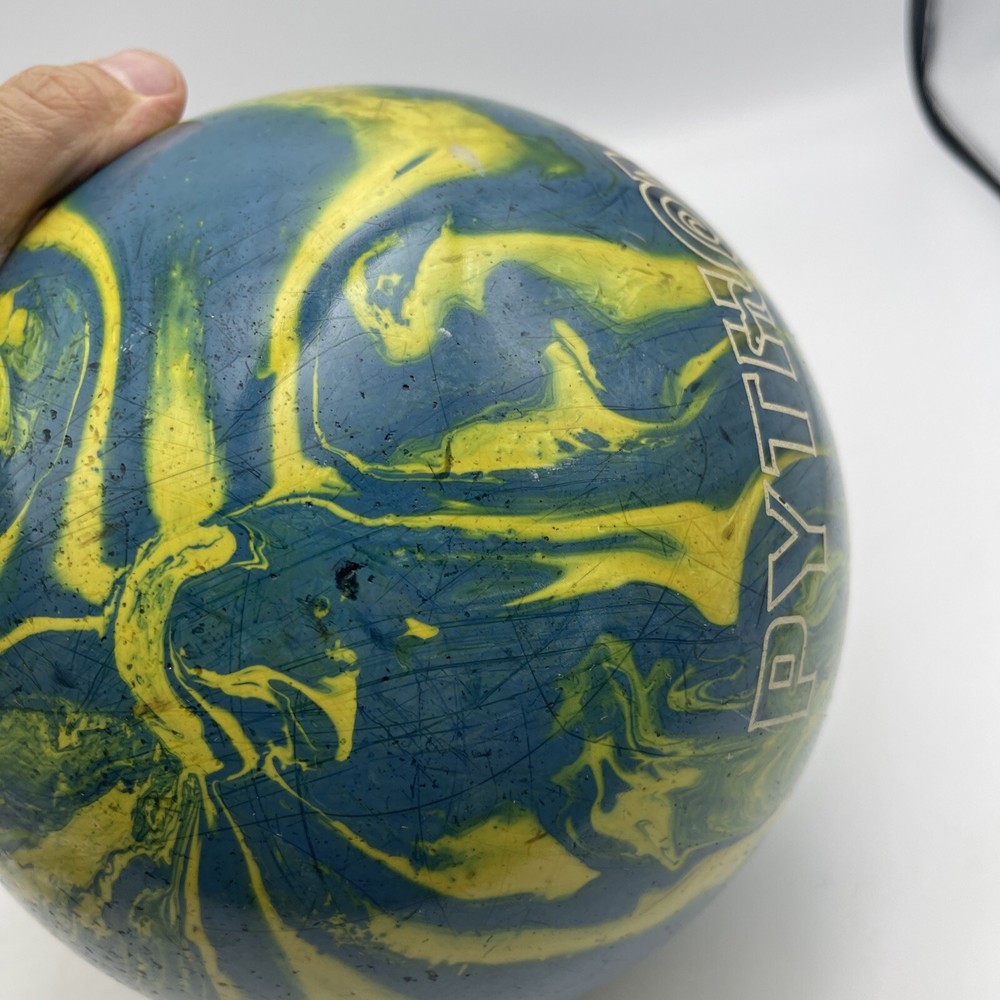 brunswick bowling ball Python 15.71 Lb.