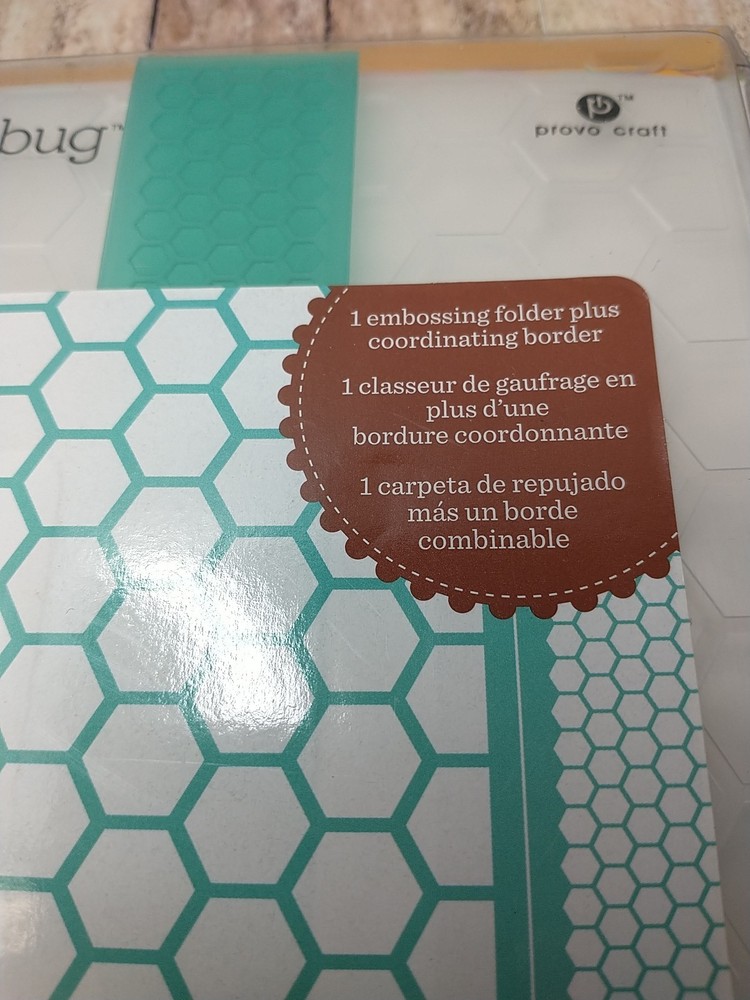 Cricut Cuddlebug 5"X7" EMBOSSING FOLDER Honeycombs New Package Damaged