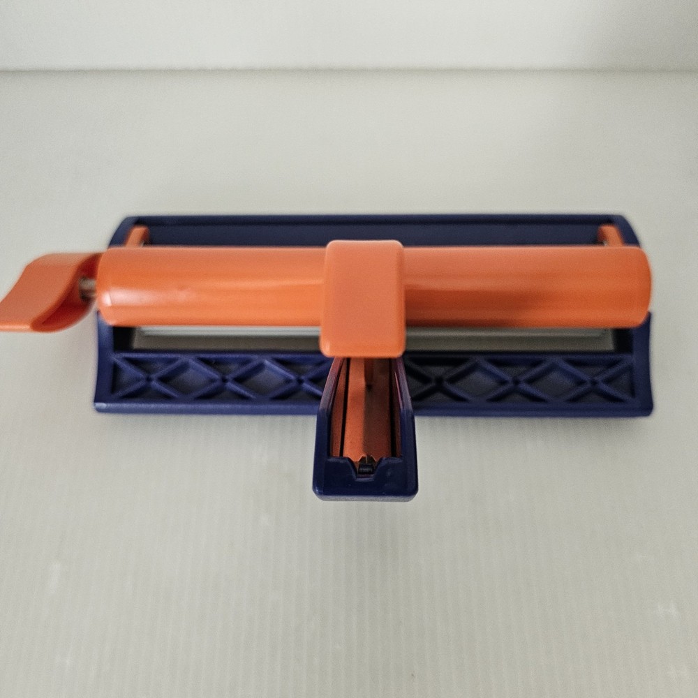 Fiskars Straight Edge Paper Crimper Tool 6.5" Corrugated Roller