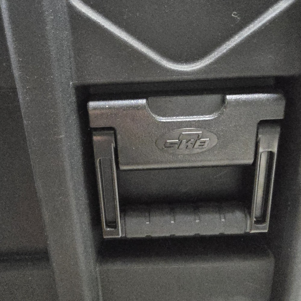 SKB 6U 30-inch Deep rSeries Shock Rack