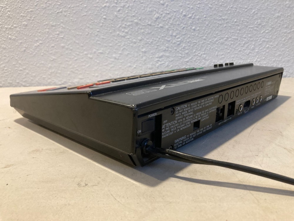 YAMAHA RX15 Digital Rhythm Programmer Drum Machine