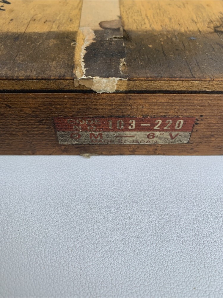 MITUTOYO NO. 103-220 MICROMETER 5-6" .0001" Resolution