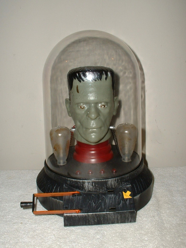 Universal Studios Monsterville Animated Frankenstein Talking Head Lights & Works