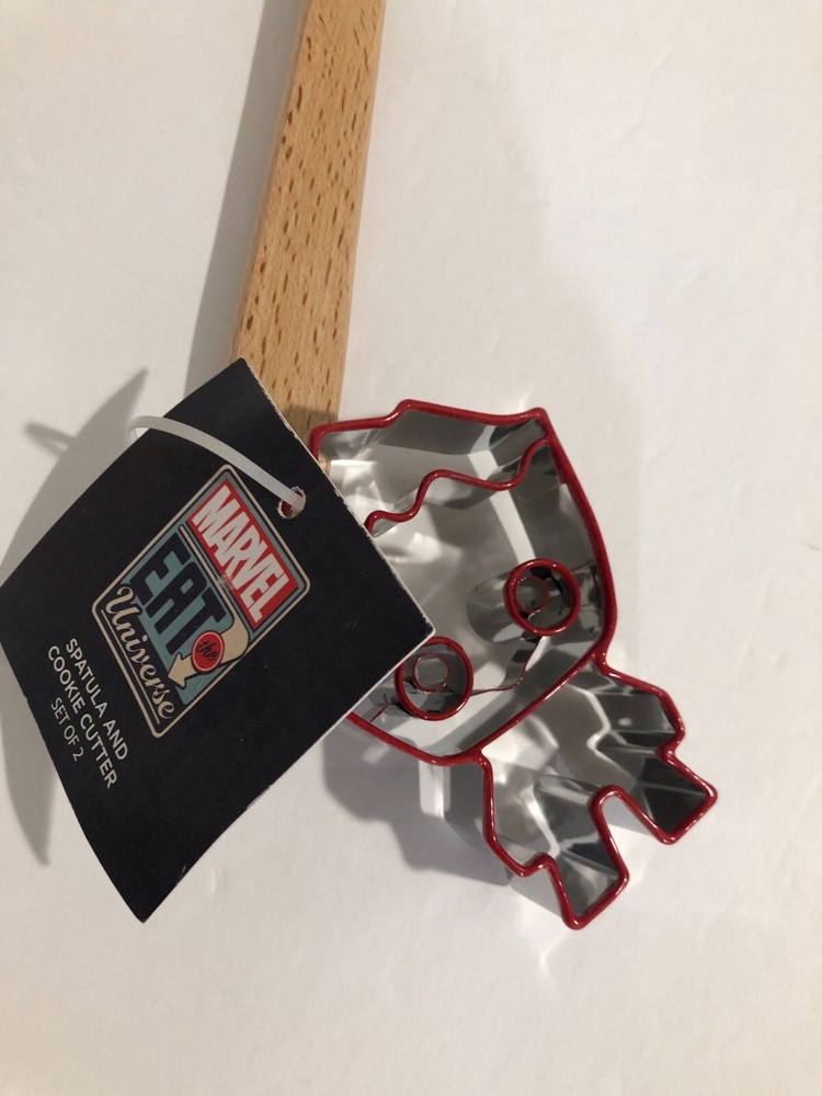 Marvel Eat The Universe Baking Set of 2 Groot Spatula & Cookie Cutter NWT