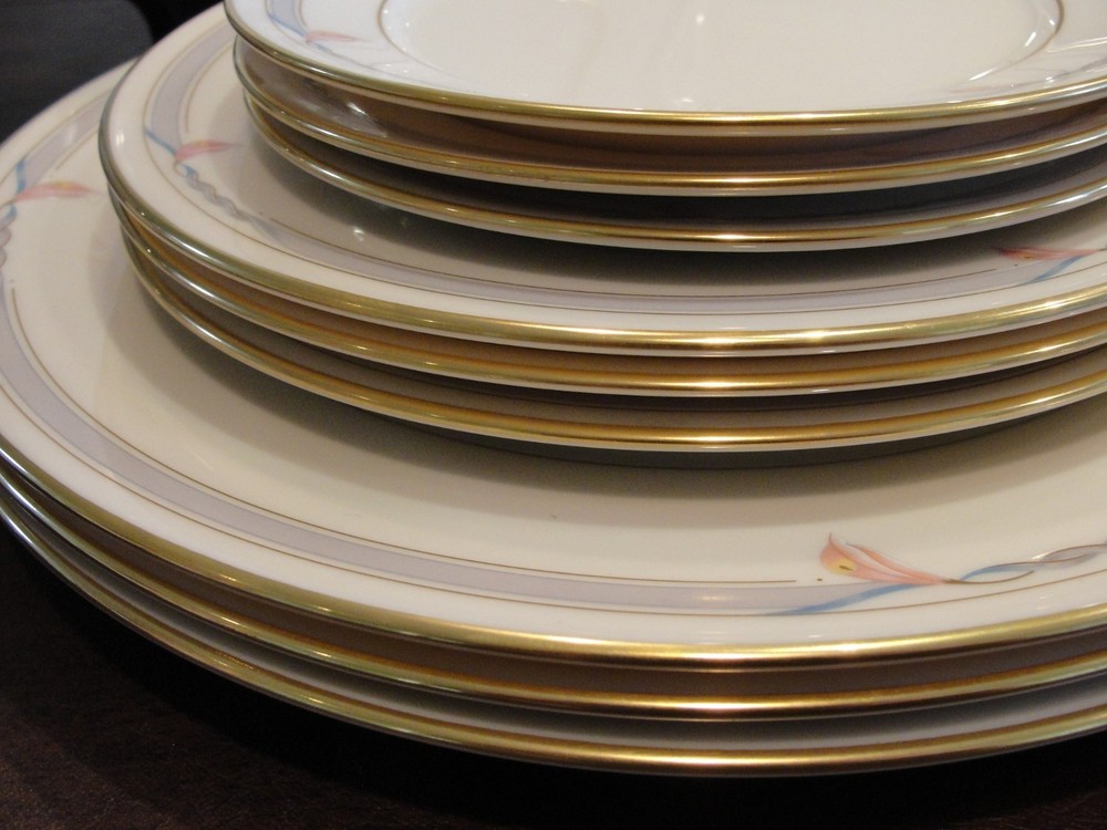 LENOX GRAMERCY 4 5-PIECE PLACE SETTINGS