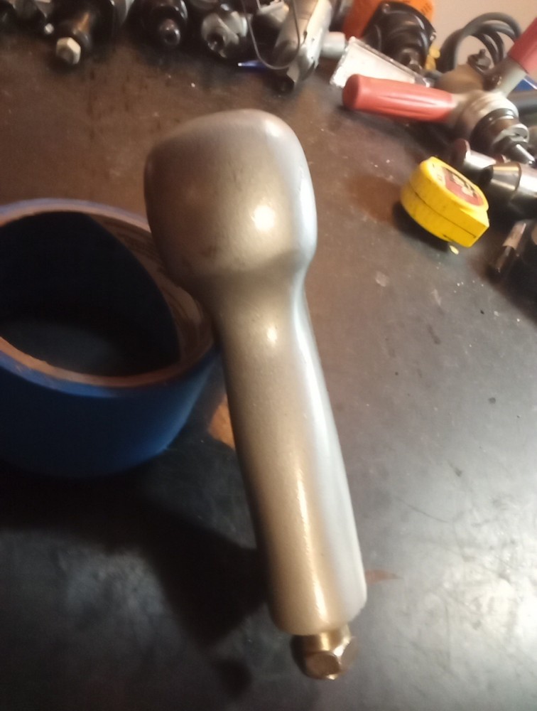 Sherex Rivnutter Gun. B11820