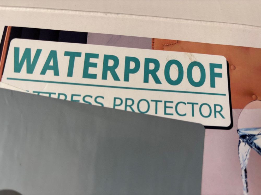 White Waterproof Mattress Protector SIZE FULL