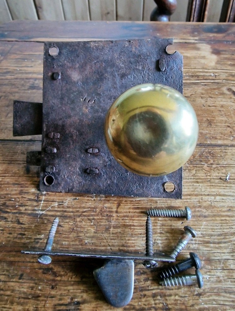 Restored Antique 18th Century Georgian Skeleton Lock, Knobs & Keep. c1760