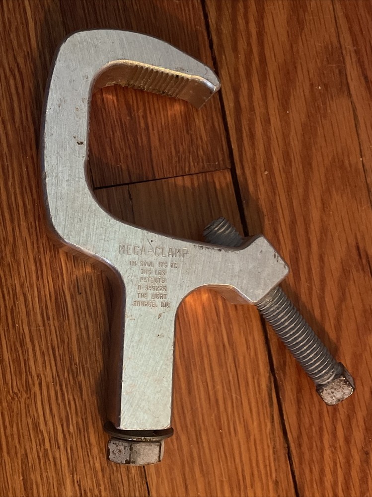 Light Source Mega-Clamp Aluminum Heavy Duty Stage Pipe Clamp Mount