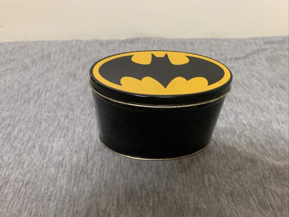 Vintage 1989 Bully DC Comics Batman Tin Metal Can