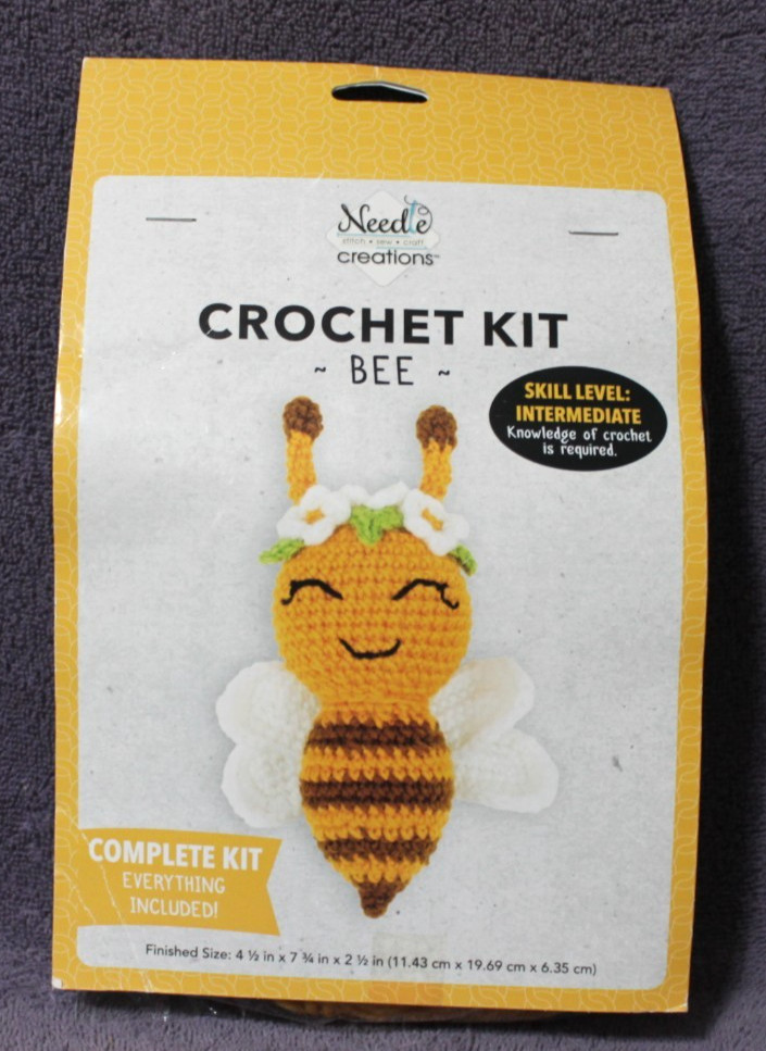 BEE CROCHET KIT everything included NEEDLE CREATIONS   NIP