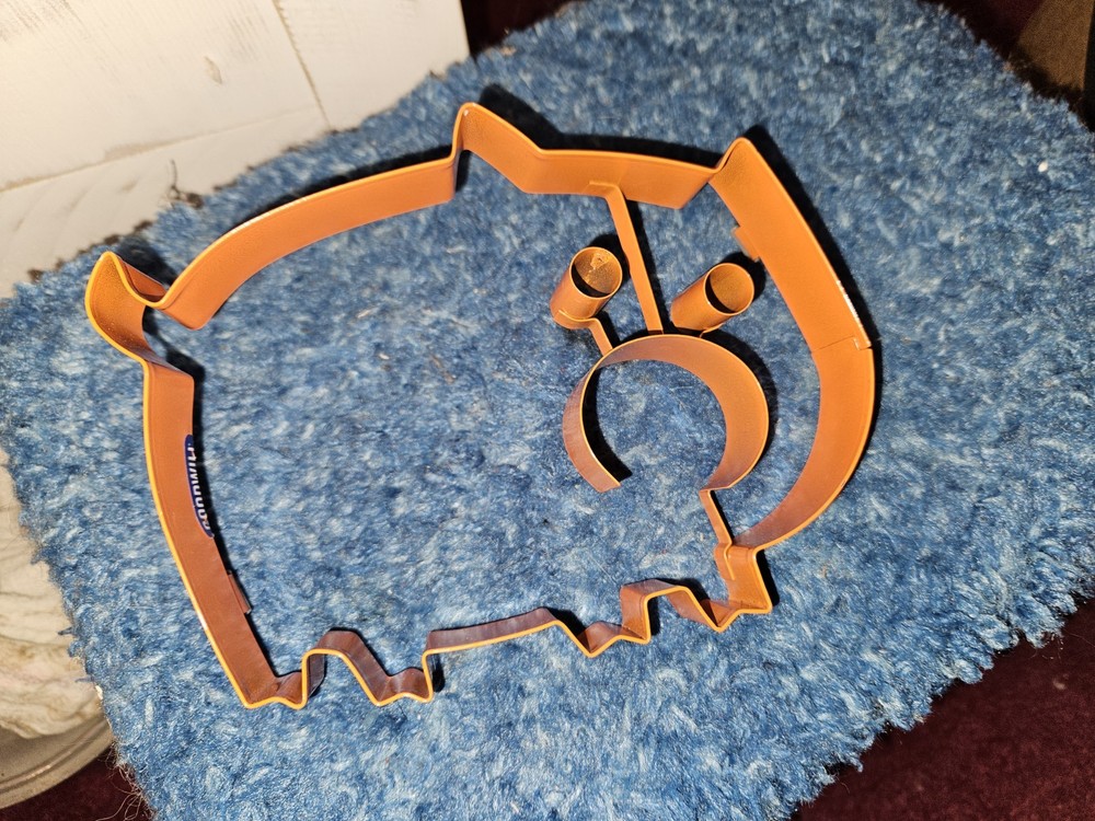 Large Egg/Pancake Mold Pig 6.5x5