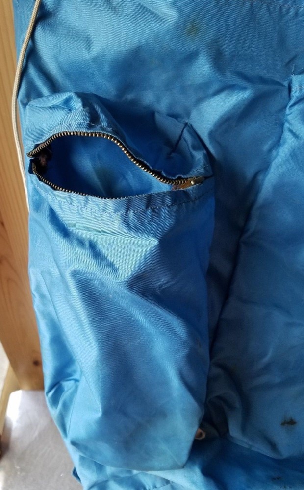 REI CO-OP BLUE HIKING BACKPACK ALUMINUM OUTER FRAME. MULTI POCKET.
