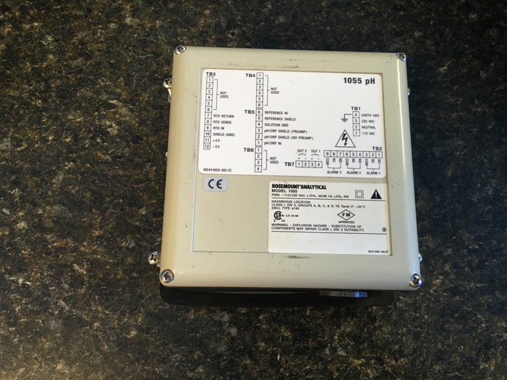 Rosemount Analytical 1055-01-10-22 Conductivity Analyzer (KB)