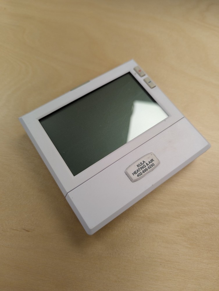 Pro 1 Model 805 Programmable Thermostat