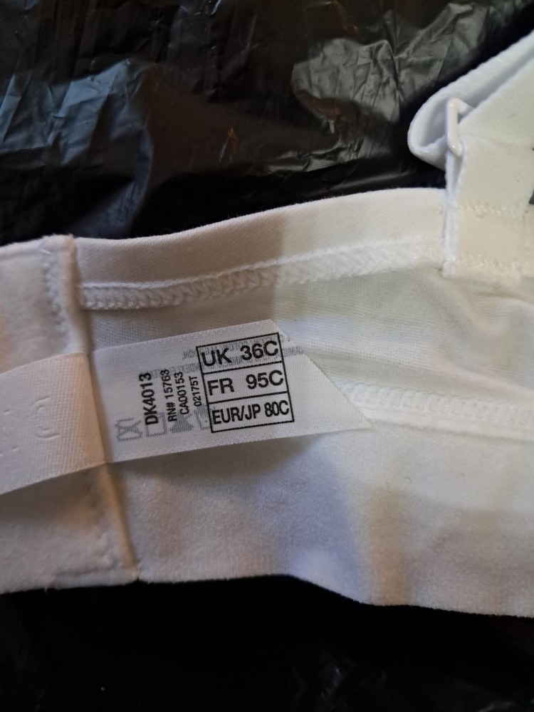 Nwot DKNY WHITE BRA 36C