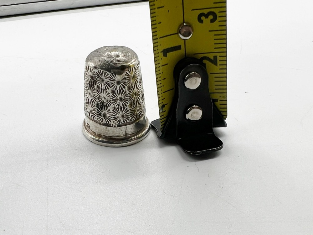 VINTAGE SOLID STERLING SILVER CHARLES HORNER SEWING THIMBLE