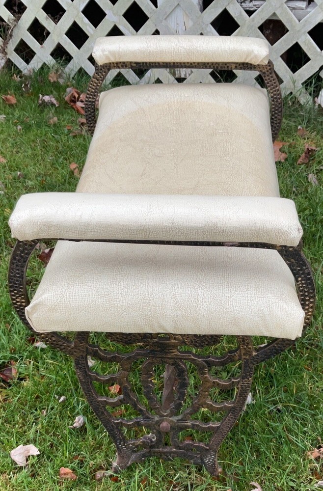 VINTAGE CAST IRON CORNER BENCH