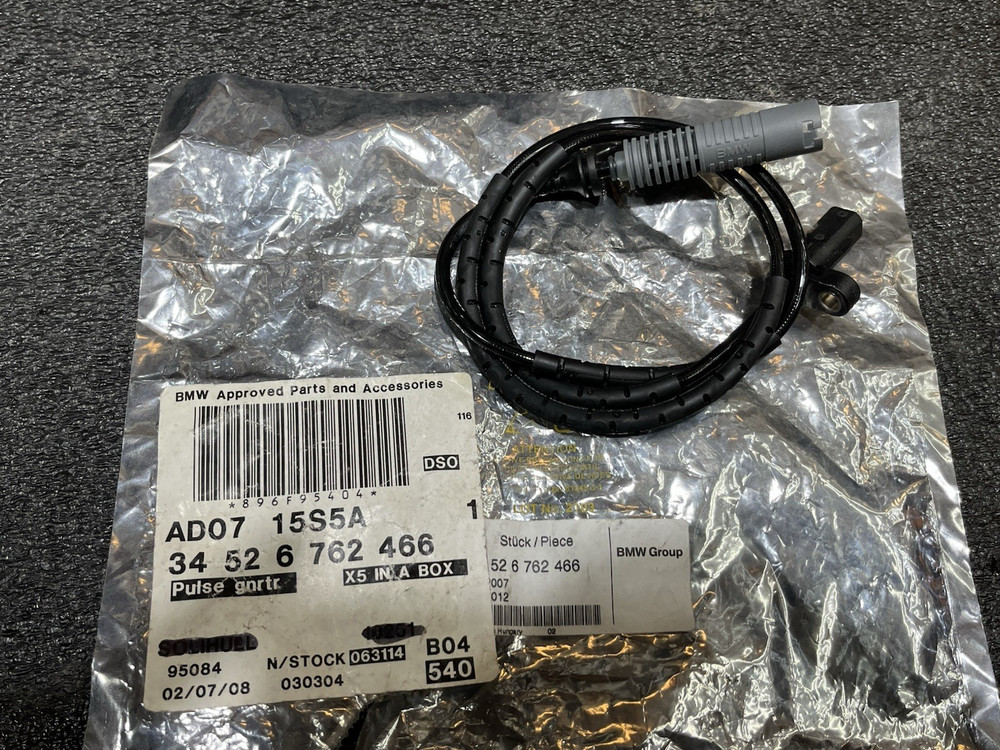 BMW E81 E82 E87  E90 E91 E92 E93 PULSE GENARATOR DSG REAR ABS 34526762466