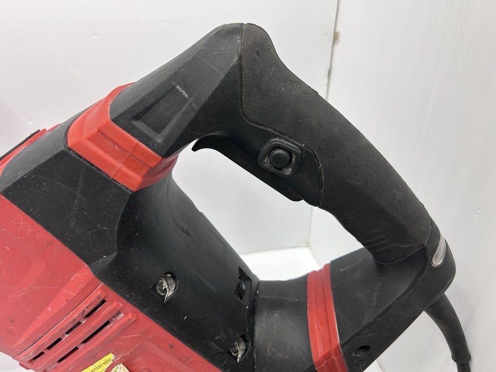 Bauer 1631E-B 12.5A SDS Max Type Pro Demolition Hammer Kit