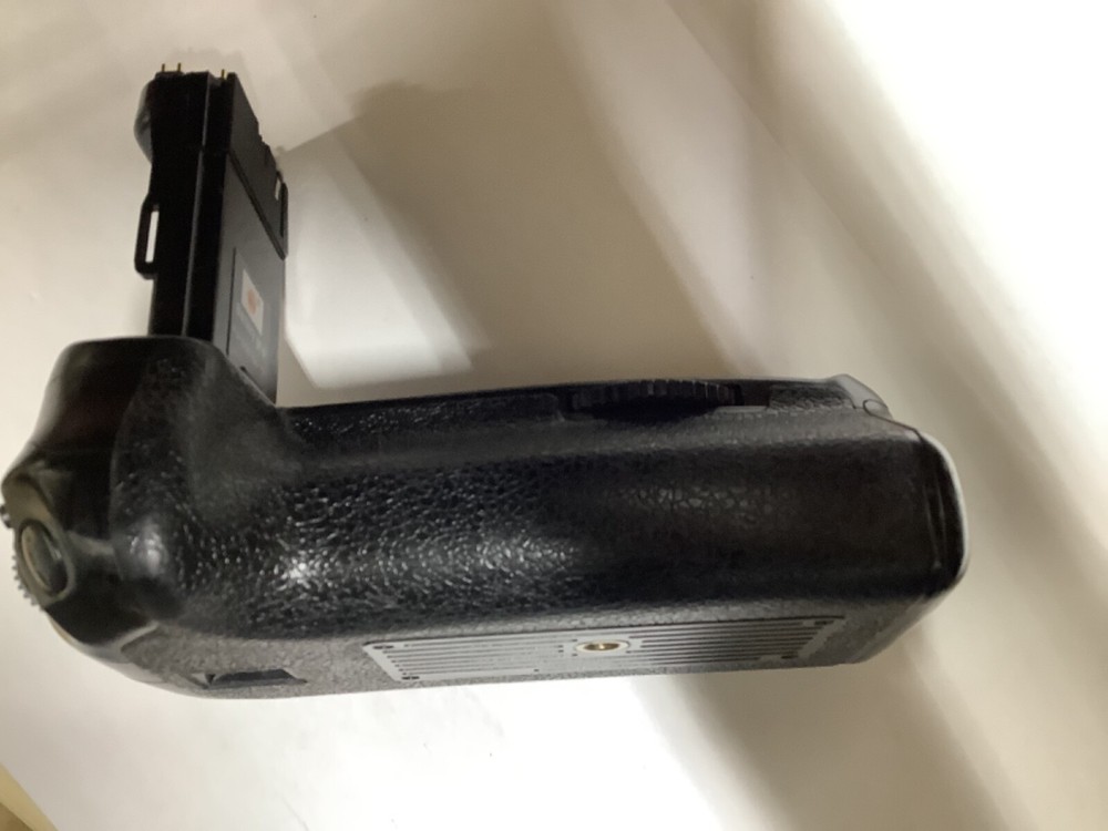 Dste Battery Grip For EOS 70/80D Grip Only
