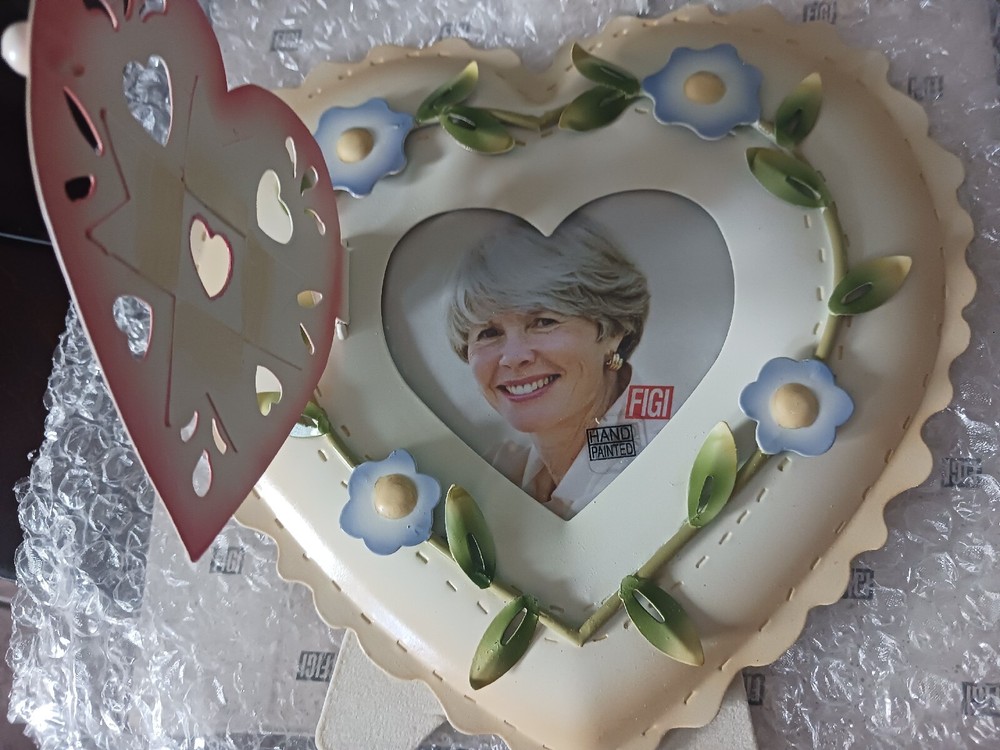 New Heart picture metal frame