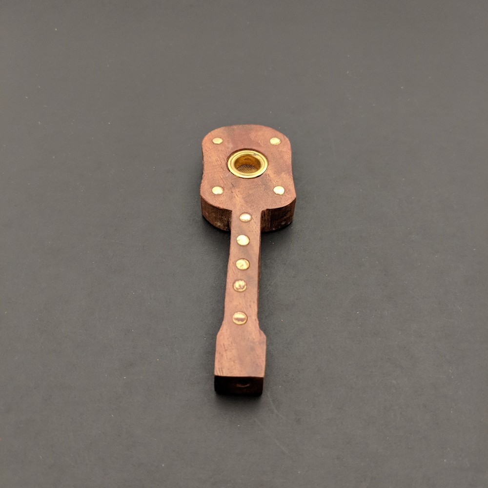 1 wood guitar pipe