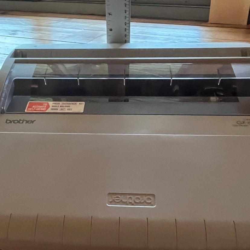 Brother Daisy Wheel Correctronic Electronic Typewriter GX-6750.
