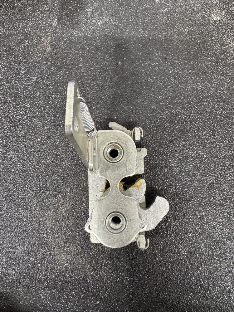 Bobcat Door Latch 7170871