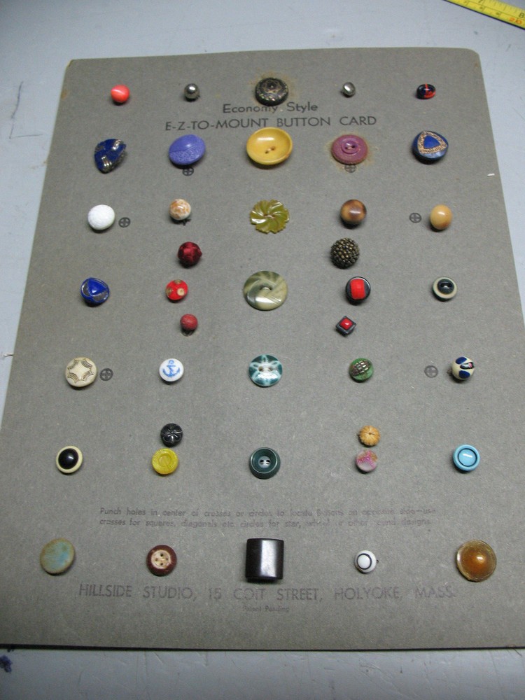 ANTIQUE  BUTTONS (41) COUNT  MIXED  MATERIALS