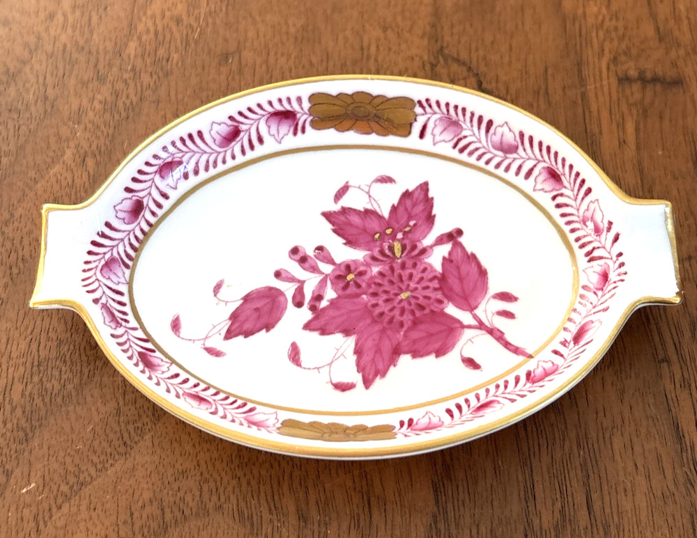 HEREND CHINESE BOUQUET RASPBERRY SMALL ASHTRAY 7783